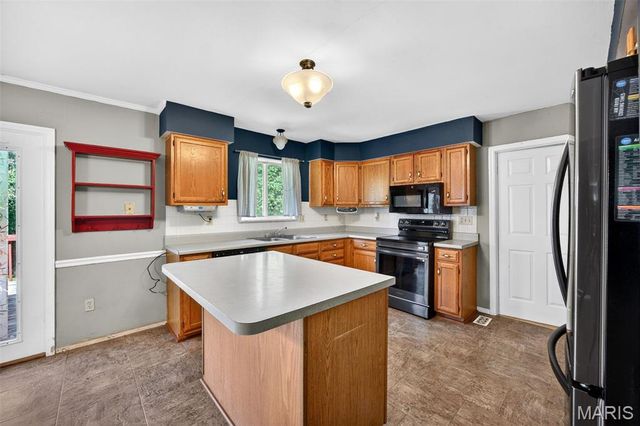 1132 Running Waters Drive, St Charles, MO 63304