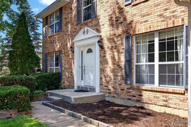 1132 Running Waters Drive, St Charles, MO 63304