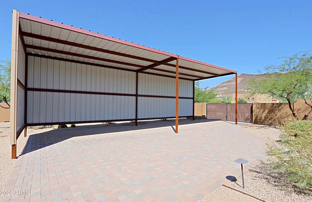 2827 W HERE TO THERE Drive, Phoenix, AZ 85086