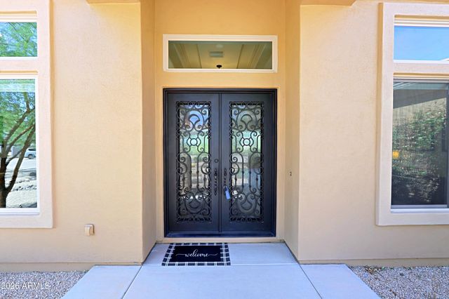 2827 W HERE TO THERE Drive, Phoenix, AZ 85086