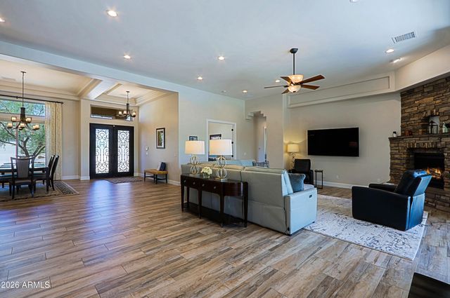 2827 W HERE TO THERE Drive, Phoenix, AZ 85086