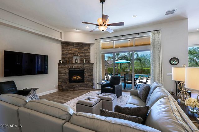 2827 W HERE TO THERE Drive, Phoenix, AZ 85086