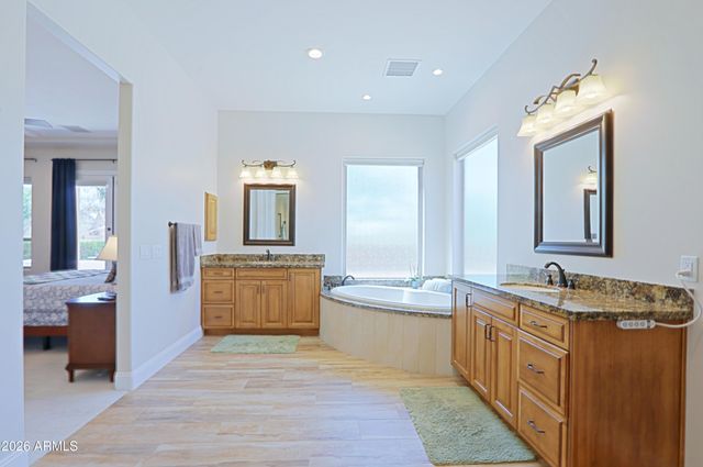 2827 W HERE TO THERE Drive, Phoenix, AZ 85086