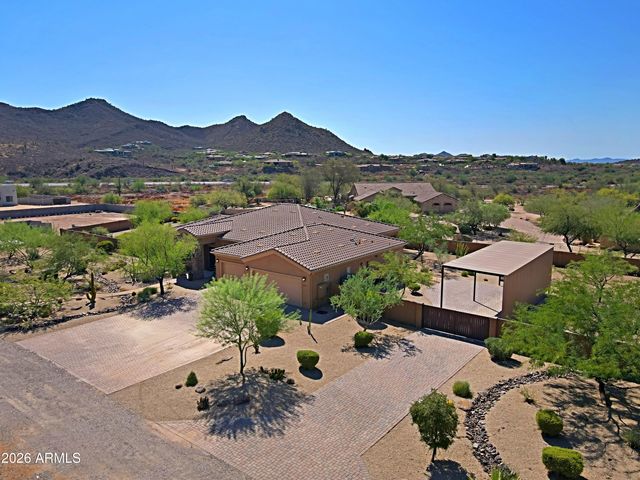 2827 W HERE TO THERE Drive, Phoenix, AZ 85086