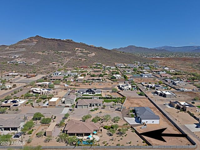 2827 W HERE TO THERE Drive, Phoenix, AZ 85086