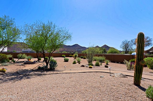2827 W HERE TO THERE Drive, Phoenix, AZ 85086