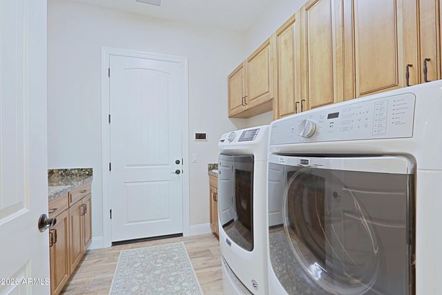 2827 W HERE TO THERE Drive, Phoenix, AZ 85086