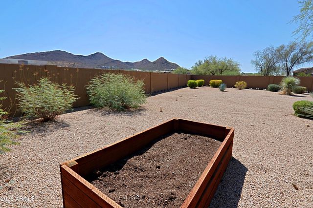2827 W HERE TO THERE Drive, Phoenix, AZ 85086
