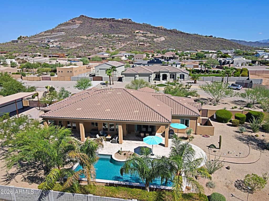 2827 W HERE TO THERE Drive, Phoenix, AZ 85086 — exterior