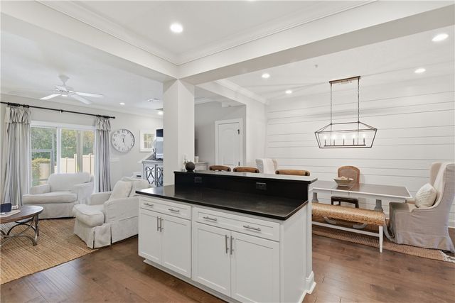 203 Mariners Circle, St Simons Island, GA 31522