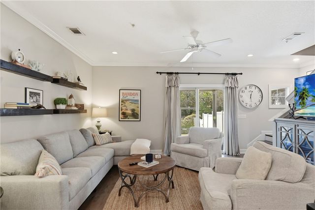 203 Mariners Circle, St Simons Island, GA 31522