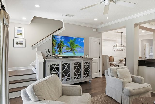 203 Mariners Circle, St Simons Island, GA 31522