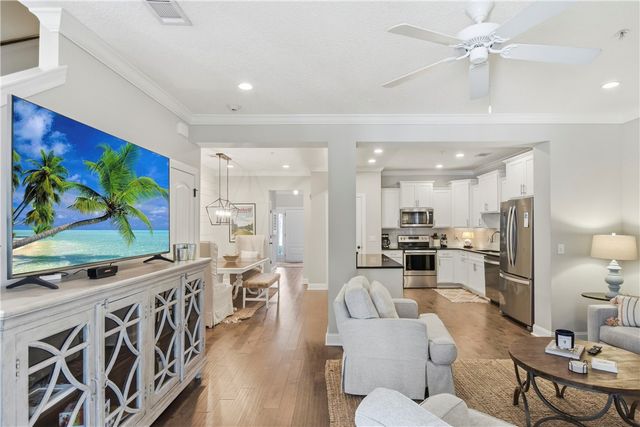 203 Mariners Circle, St Simons Island, GA 31522