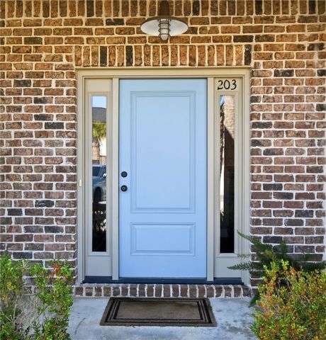 203 Mariners Circle, St Simons Island, GA 31522