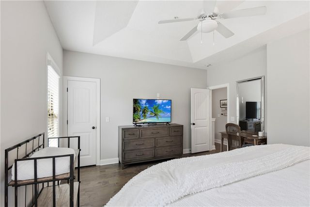 203 Mariners Circle, St Simons Island, GA 31522