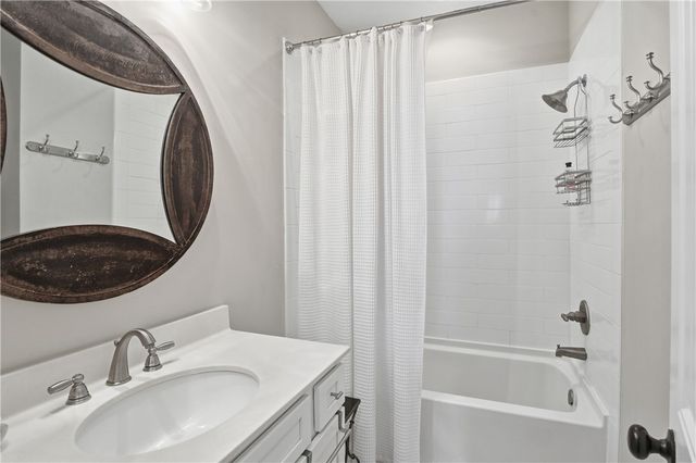 203 Mariners Circle, St Simons Island, GA 31522