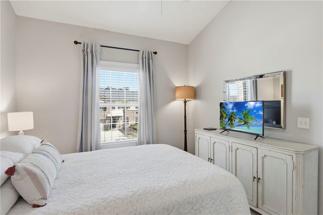 203 Mariners Circle, St Simons Island, GA 31522