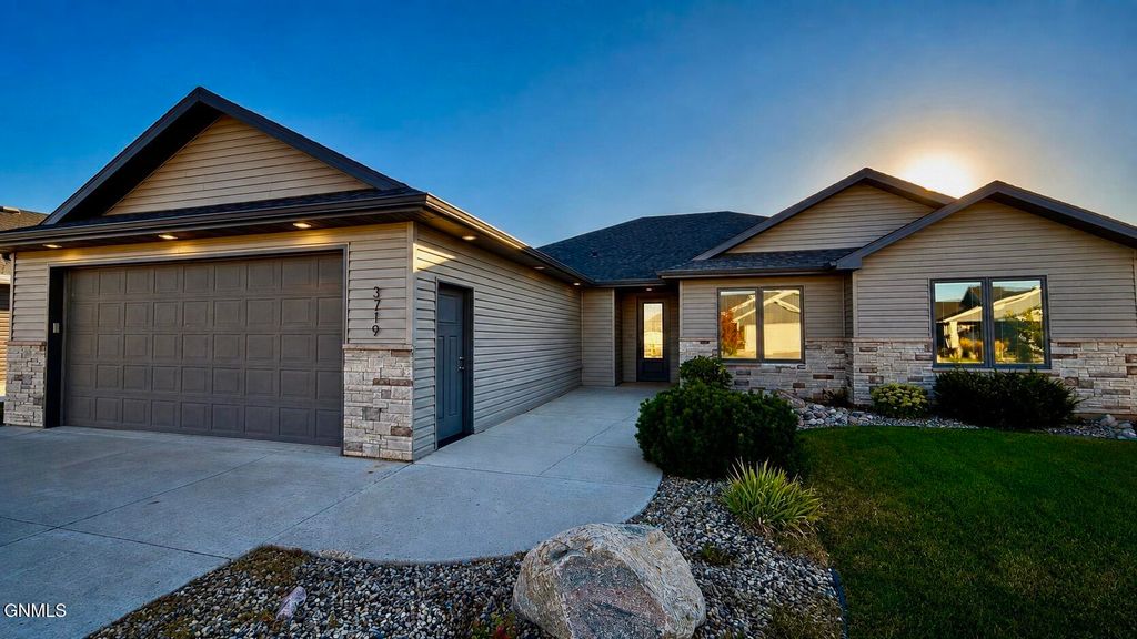 3719 Leighton Drive, Bismarck, ND 58504 photo 1