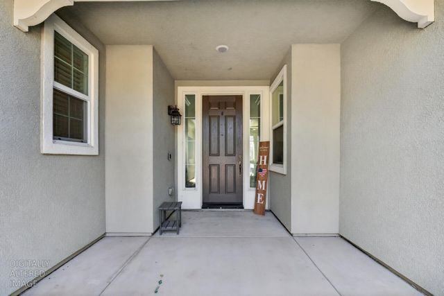 1917 NW Thomas Taylor Dr, Hughson, CA 95326
