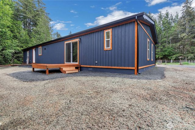 2074 W Cloquallum Road, Shelton, WA 98584