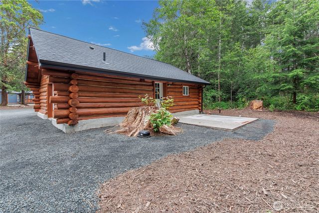 2074 W Cloquallum Road, Shelton, WA 98584