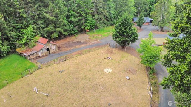 2074 W Cloquallum Road, Shelton, WA 98584