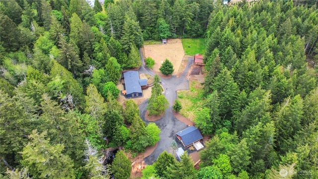 2074 W Cloquallum Road, Shelton, WA 98584