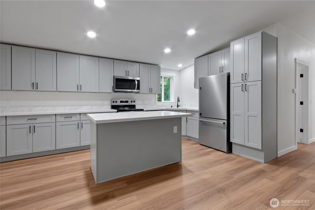 2074 W Cloquallum Road, Shelton, WA 98584
