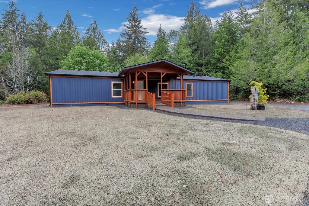 2074 W Cloquallum Road, Shelton, WA 98584