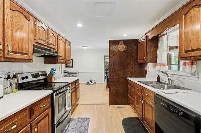 5735 E Ridge Drive, Douglasville, GA 30135