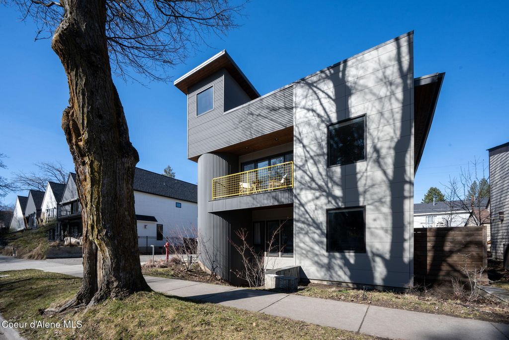 915 E SHERMAN AVE, #C, Coeur D'alene, ID 83814
