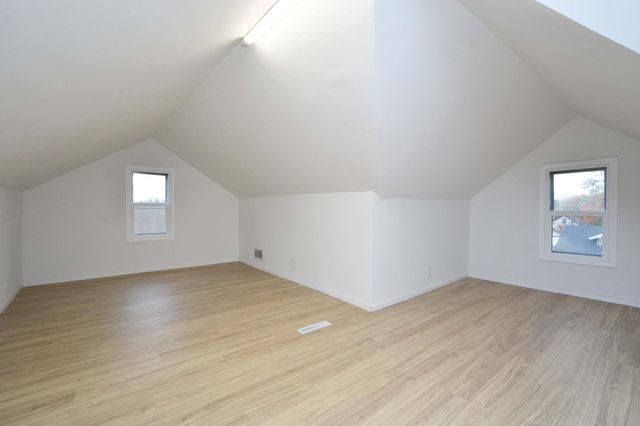 962 Smith Avenue S, West Saint Paul, MN 55118