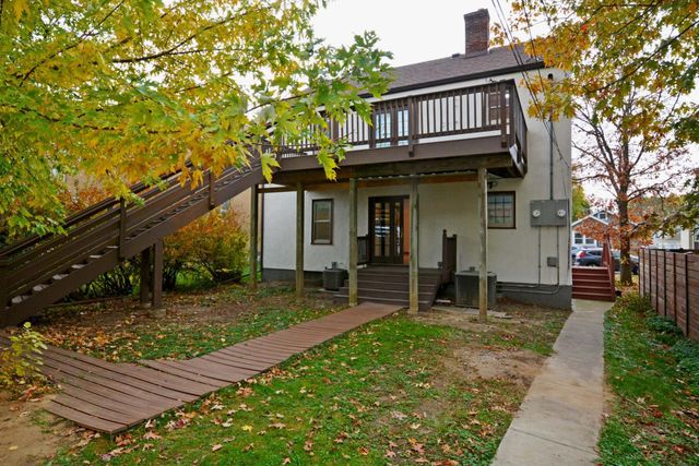 962 Smith Avenue S, West Saint Paul, MN 55118