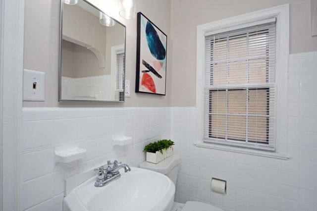 962 Smith Avenue S, West Saint Paul, MN 55118