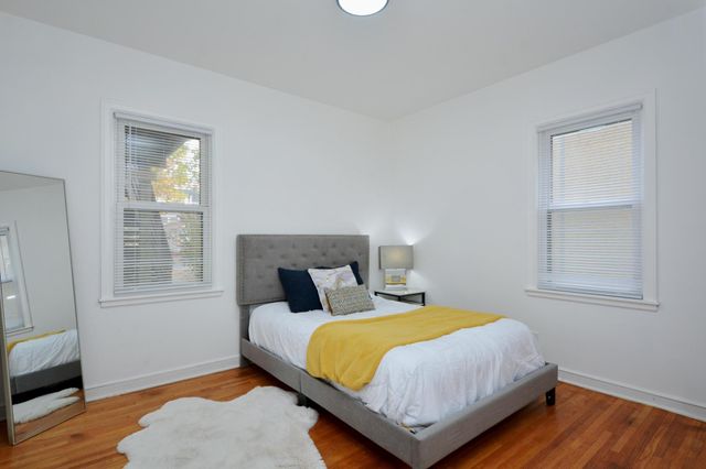 962 Smith Avenue S, West Saint Paul, MN 55118