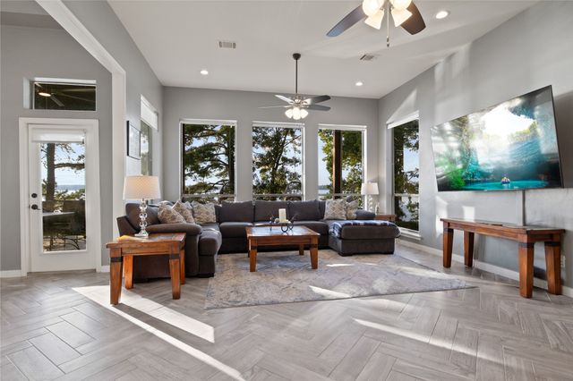 385 County Road 2610, Pittsburg, TX 75686