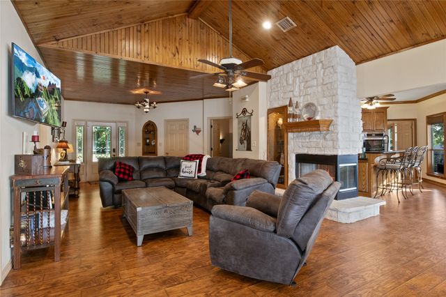 385 County Road 2610, Pittsburg, TX 75686