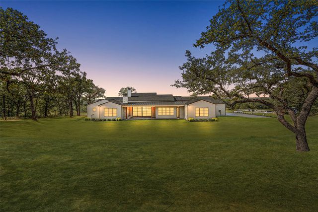 8041 Encanto Way, Fort Worth, TX 76020