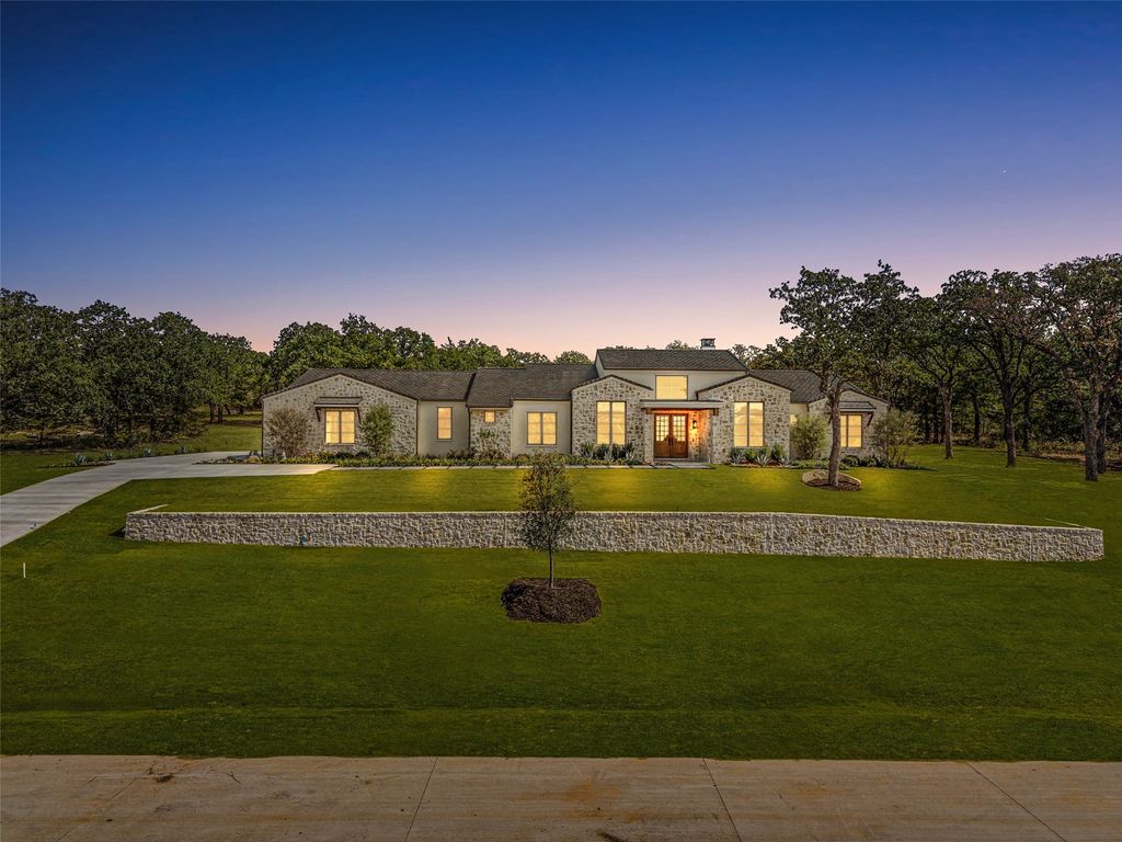 8041 Encanto Way, Fort Worth, TX 76020