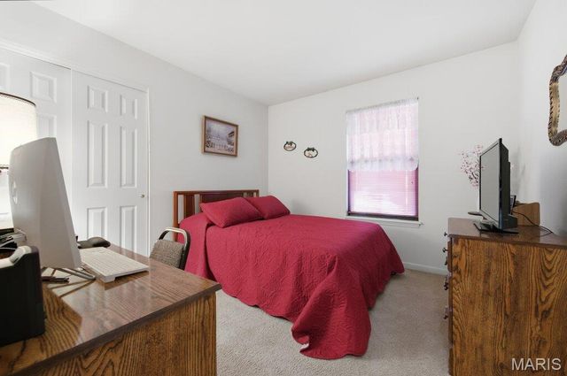 3801 Hermitage Lane, St Peters, MO 63376