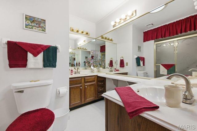 3801 Hermitage Lane, St Peters, MO 63376