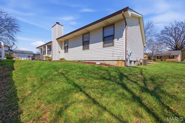 3801 Hermitage Lane, St Peters, MO 63376