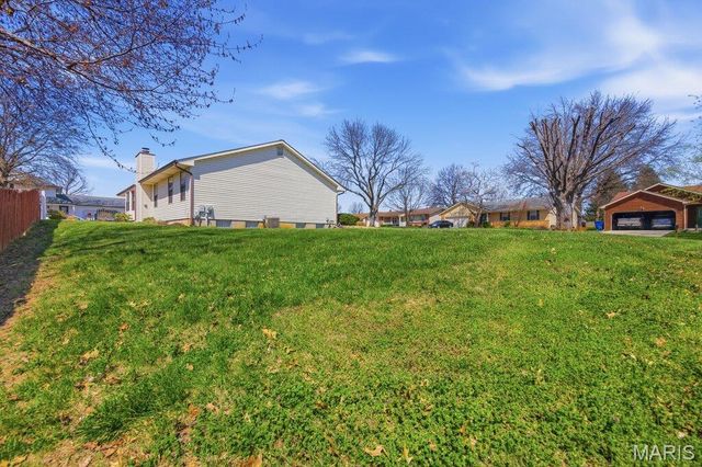 3801 Hermitage Lane, St Peters, MO 63376