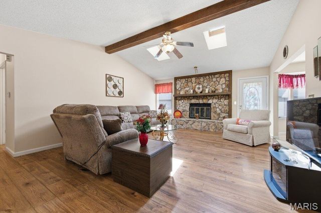 3801 Hermitage Lane, St Peters, MO 63376