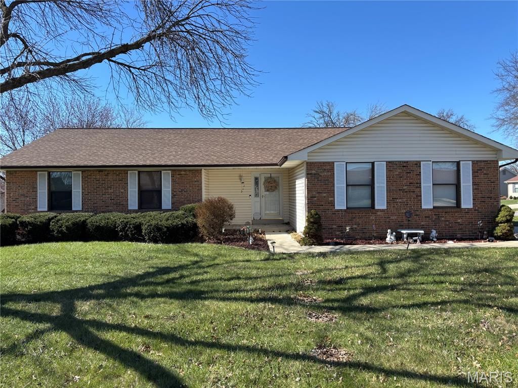 3801 Hermitage Lane, St Peters, MO 63376