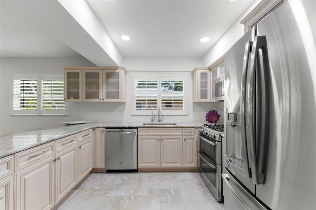 2836 QUAIL HOLLOW ROAD W, Clearwater, FL 33761