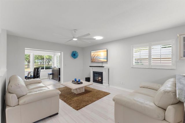 2836 QUAIL HOLLOW ROAD W, Clearwater, FL 33761