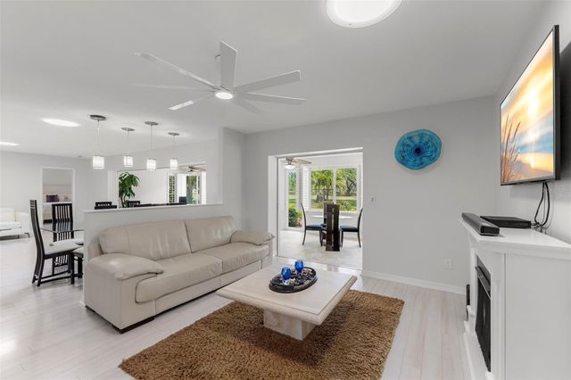 2836 QUAIL HOLLOW ROAD W, Clearwater, FL 33761