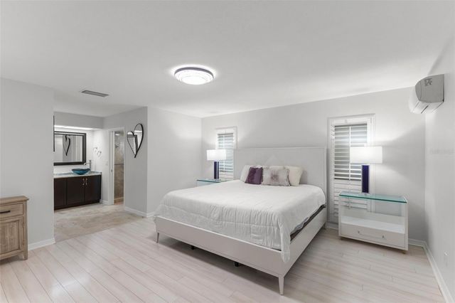 2836 QUAIL HOLLOW ROAD W, Clearwater, FL 33761