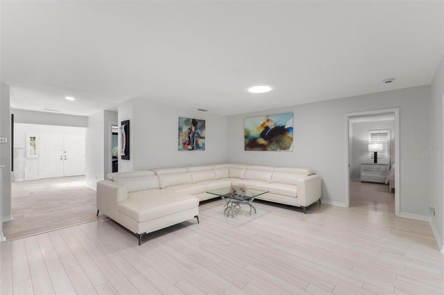 2836 QUAIL HOLLOW ROAD W, Clearwater, FL 33761